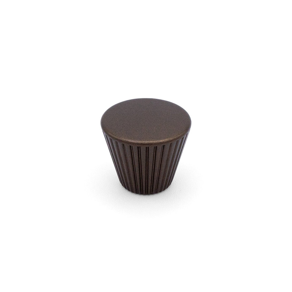 Lineas Fluted Designer Knob