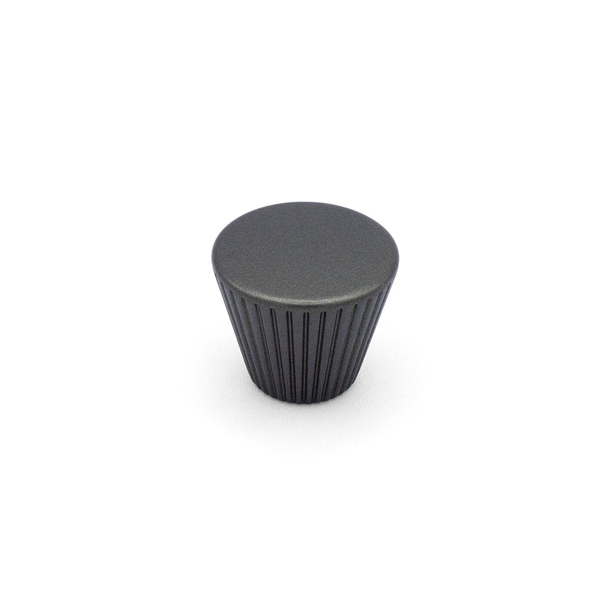 Lineas Fluted Designer Knob