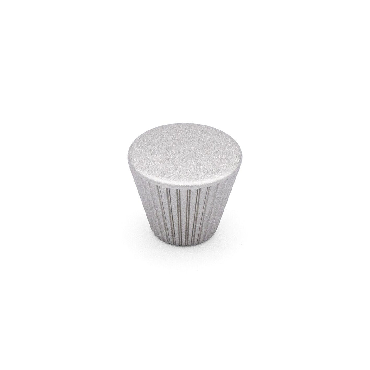 Lineas Fluted Designer Knob