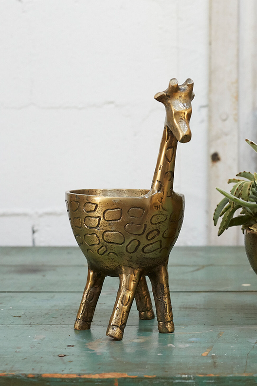 Gia Giraffe Planter