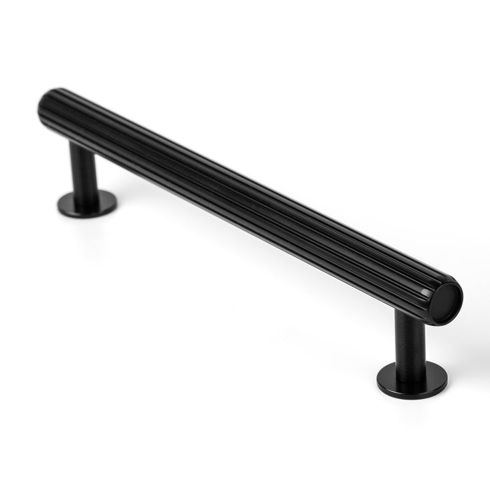 Rille Fluted Pull